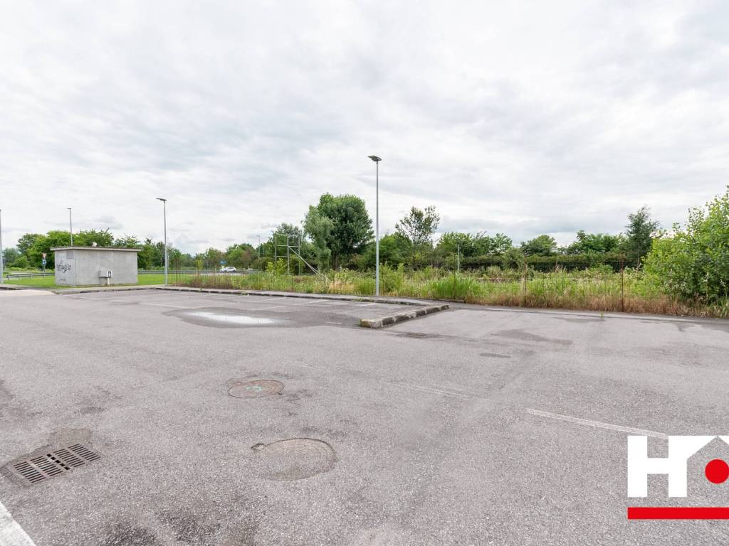 terreno edificabile in vendita a Dello