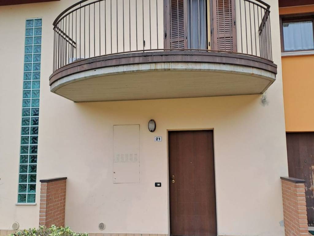 appartamento in vendita a Dello