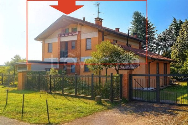 casa indipendente in vendita a Dello