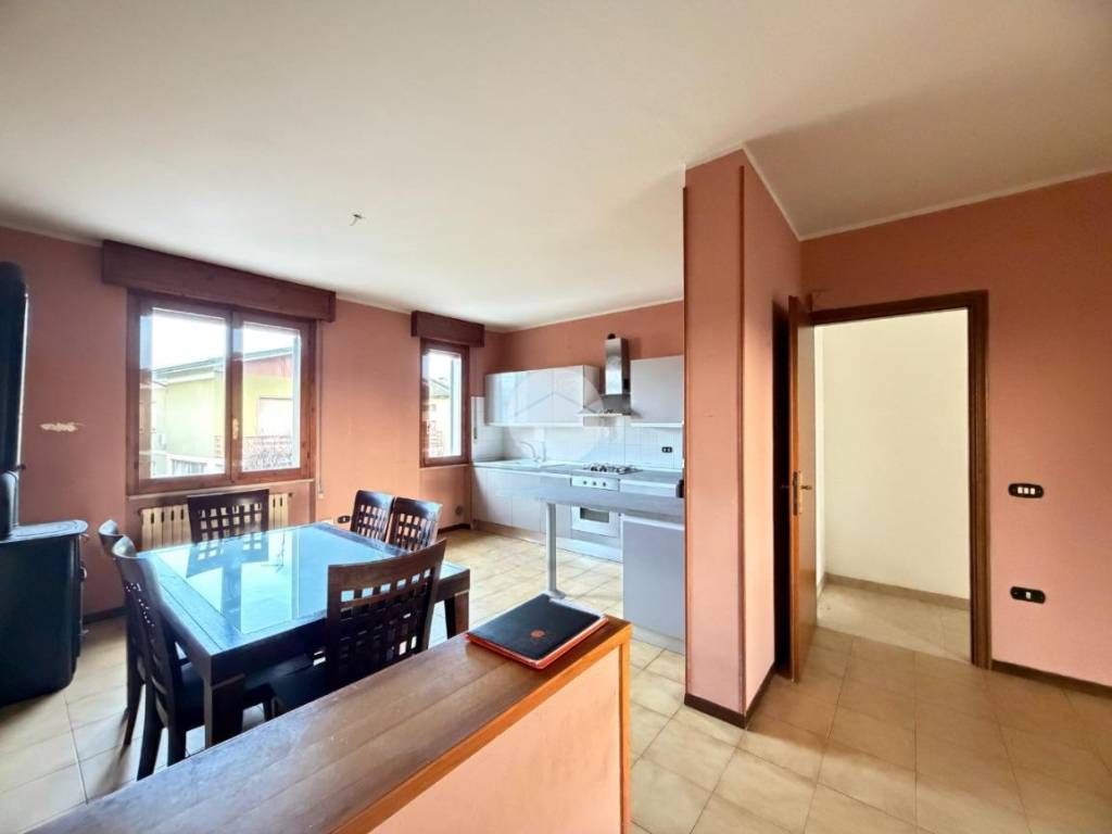 appartamento in vendita a Dello