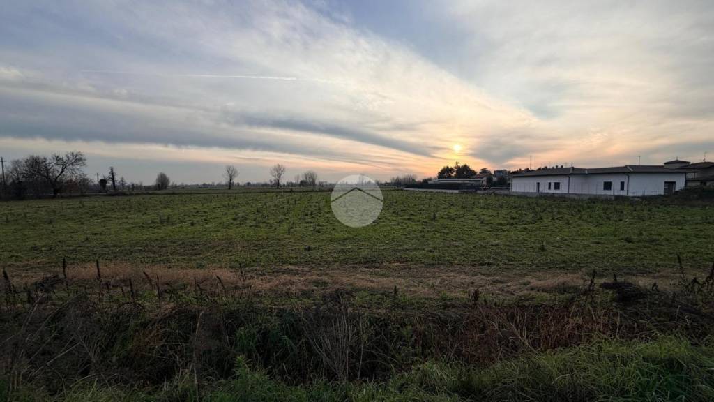 terreno agricolo in vendita a Dello