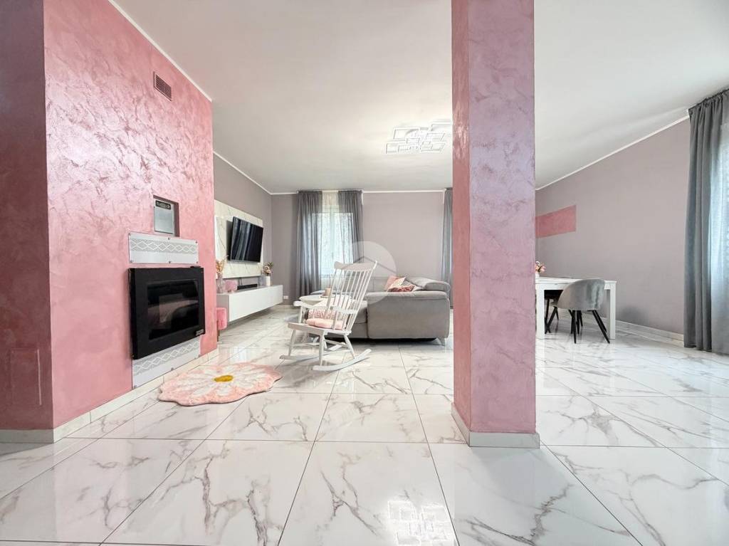 appartamento in vendita a Dello