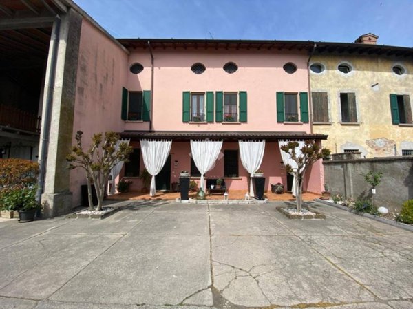 casa indipendente in vendita a Dello in zona Corticelle Pieve