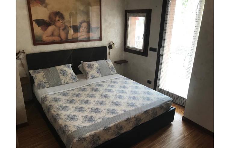 casa indipendente in vendita a Dello
