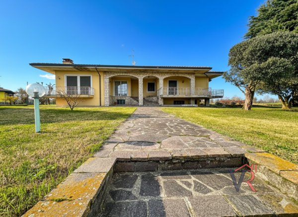 casa indipendente in vendita a Dello in zona Quinzanello