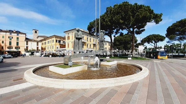 ufficio in vendita a Desenzano del Garda