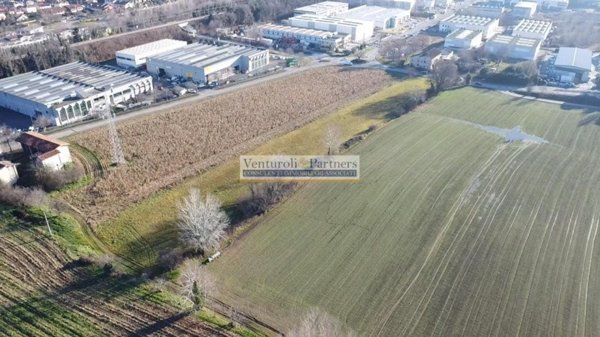 casa indipendente in vendita a Desenzano del Garda in zona Rivoltella