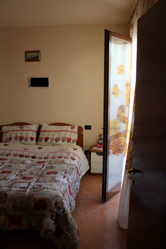 appartamento in vendita a Desenzano del Garda in zona Vaccarolo
