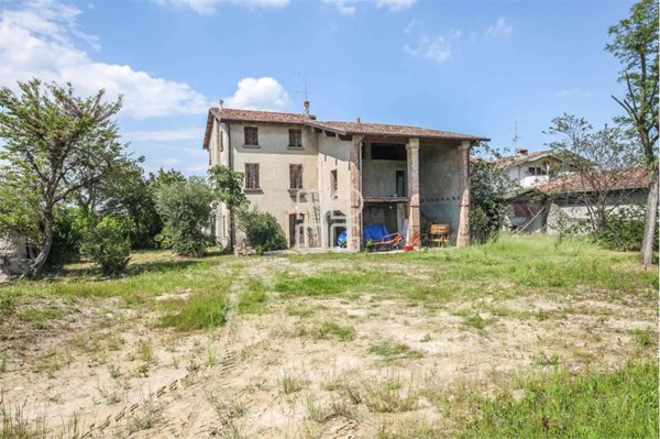 casa indipendente in vendita a Desenzano del Garda in zona Montonale