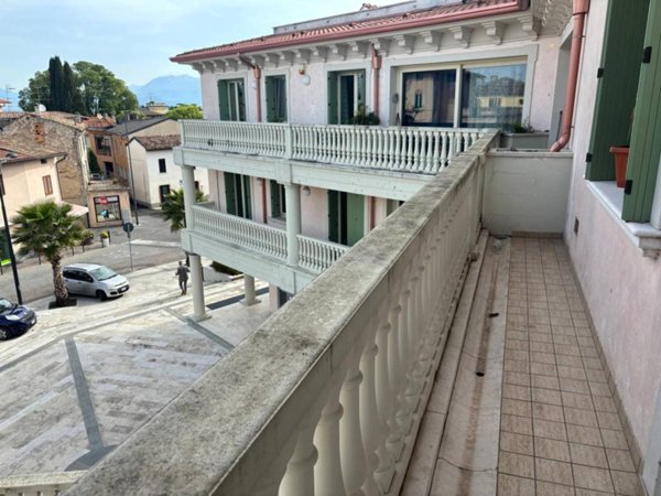 appartamento in vendita a Desenzano del Garda