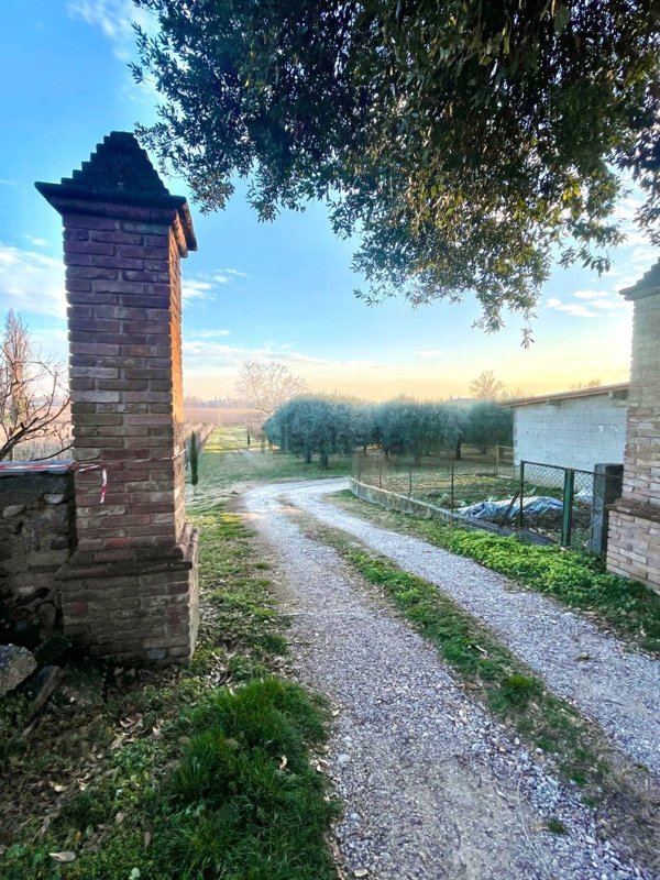 casa indipendente in vendita a Desenzano del Garda