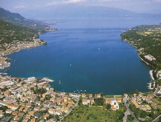 intera palazzina a Desenzano del Garda in zona San Martino della Battaglia