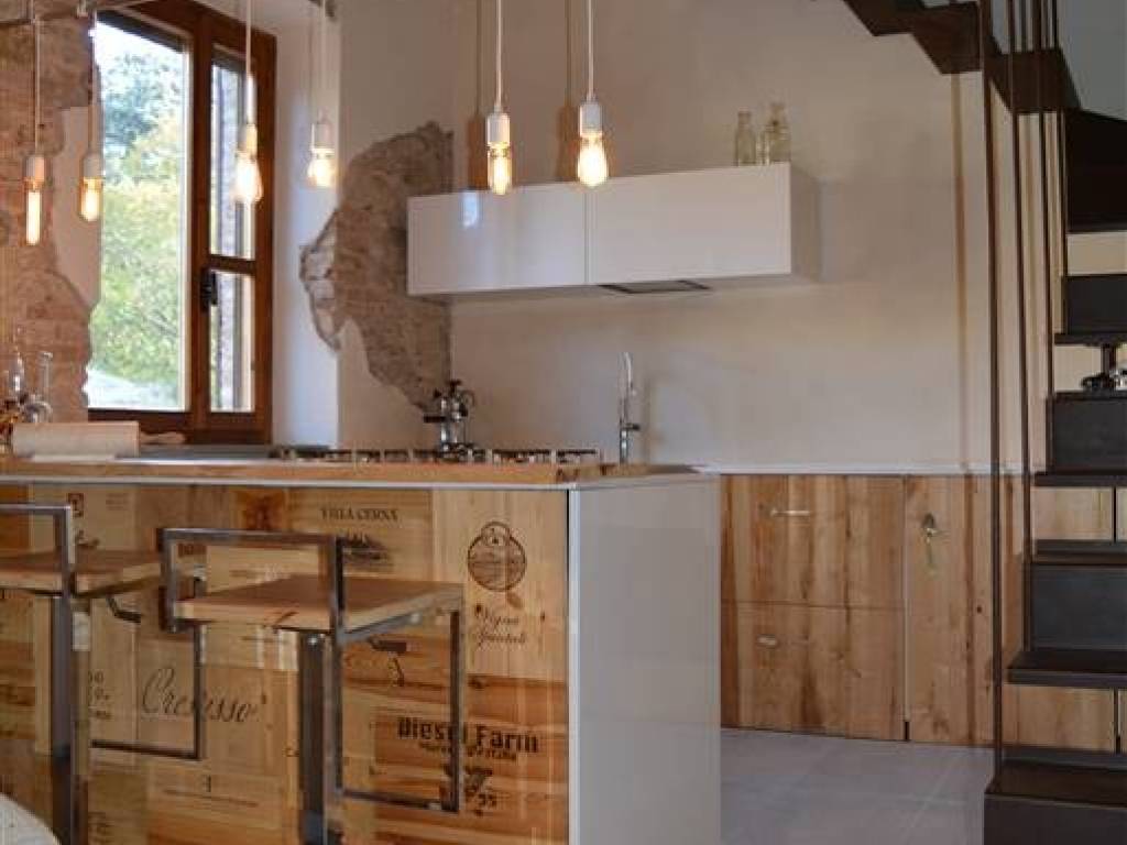 appartamento in vendita a Desenzano del Garda in zona Rivoltella