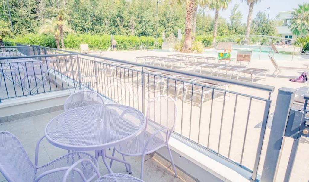 appartamento in vendita a Desenzano del Garda in zona Rivoltella
