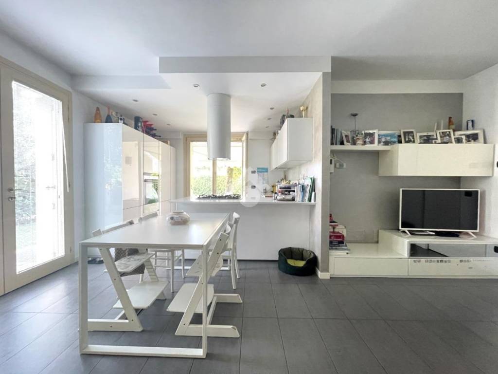 appartamento in vendita a Desenzano del Garda