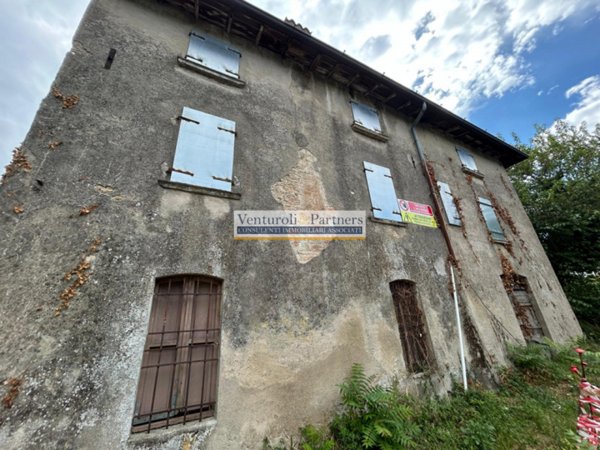 casa indipendente in vendita a Desenzano del Garda in zona Rivoltella