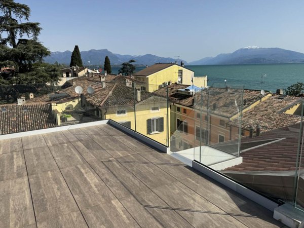 appartamento in vendita a Desenzano del Garda