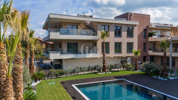 attico in vendita a Desenzano del Garda