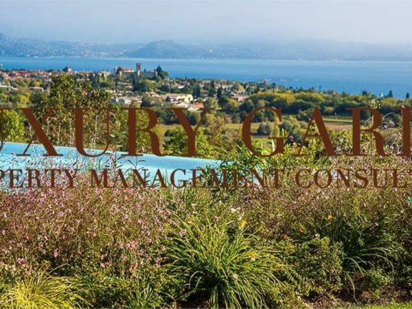 casa indipendente in vendita a Desenzano del Garda