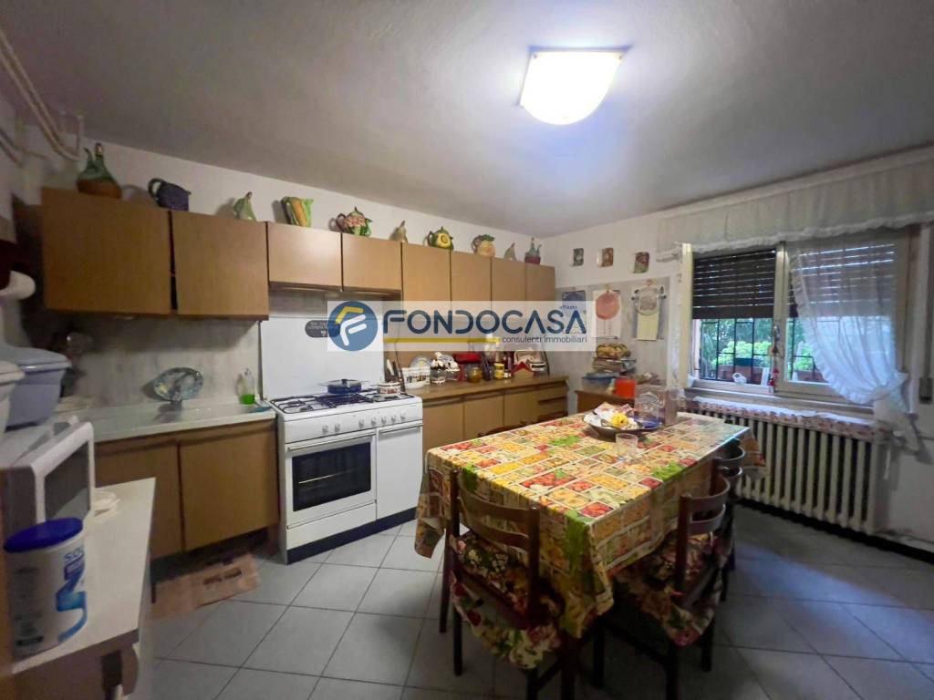 casa indipendente in vendita a Desenzano del Garda