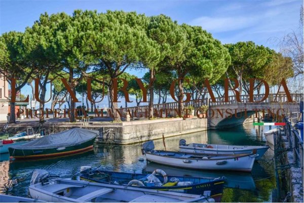 appartamento in vendita a Desenzano del Garda
