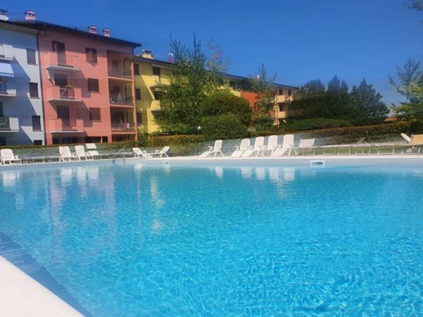 appartamento in vendita a Desenzano del Garda in zona Rivoltella