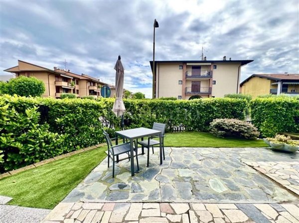 appartamento in vendita a Desenzano del Garda in zona Rivoltella