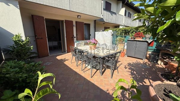 casa indipendente in vendita a Desenzano del Garda