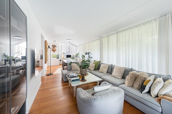 casa indipendente in vendita a Desenzano del Garda