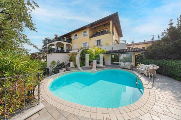 casa indipendente in vendita a Desenzano del Garda