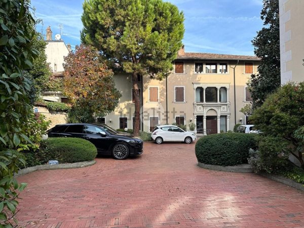 appartamento in vendita a Desenzano del Garda