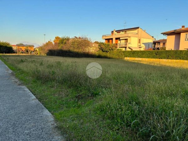 terreno edificabile a Desenzano del Garda in zona San Martino della Battaglia