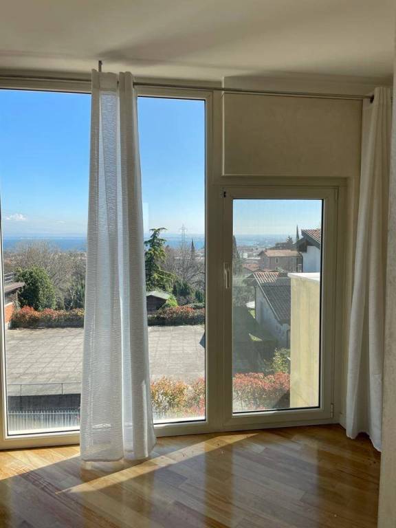 appartamento in vendita a Desenzano del Garda