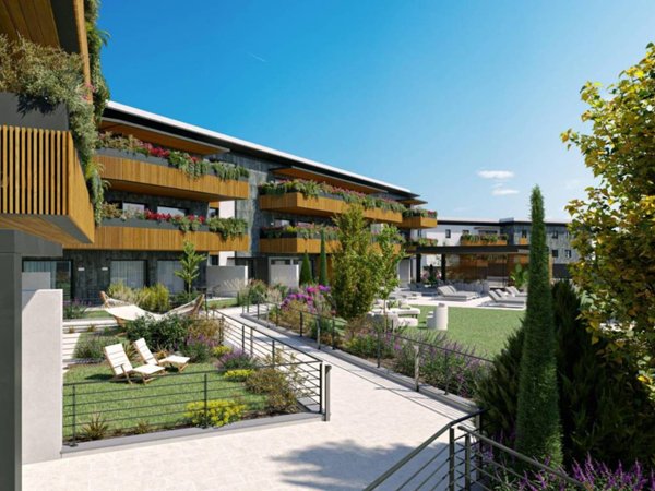 appartamento in vendita a Desenzano del Garda in zona Rivoltella