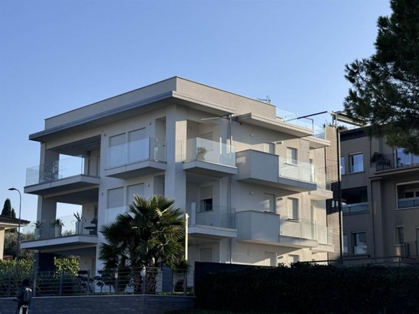 appartamento in vendita a Desenzano del Garda