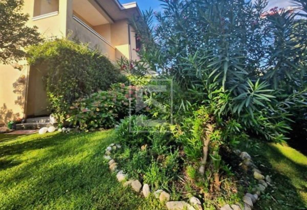 appartamento in vendita a Desenzano del Garda