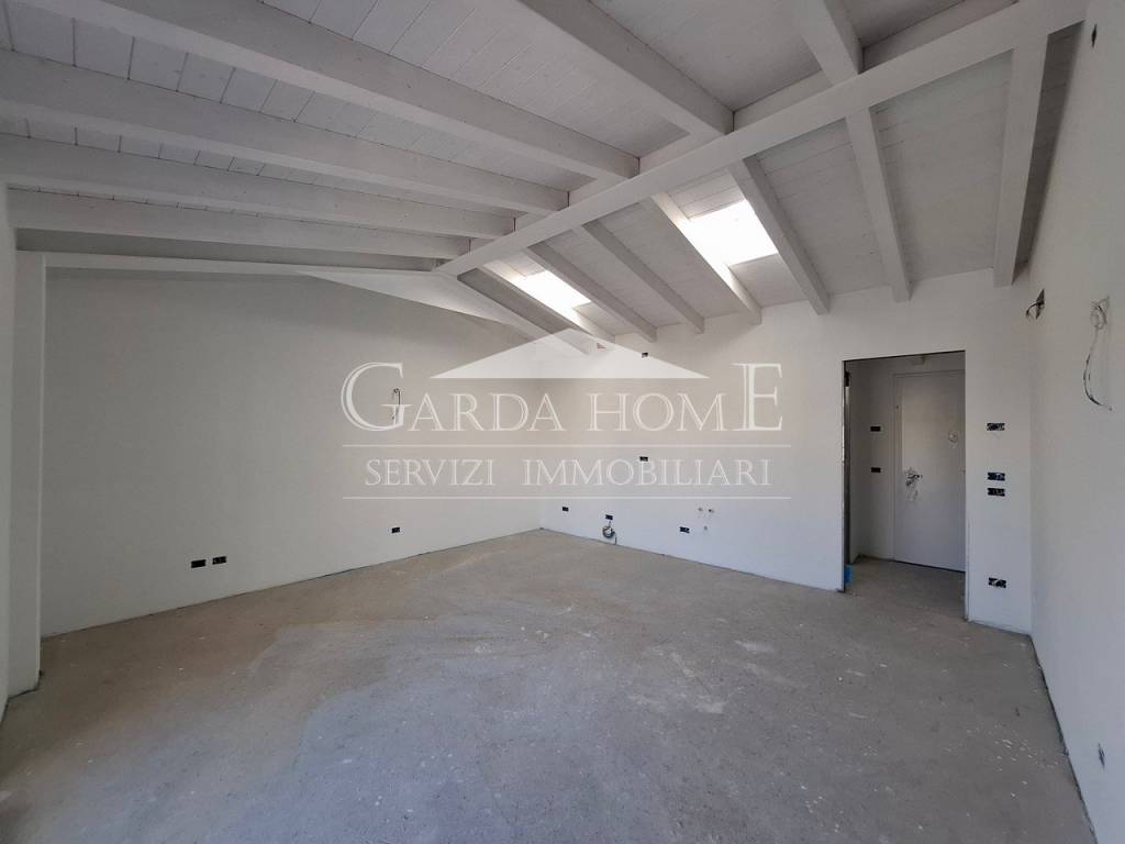 appartamento in vendita a Desenzano del Garda