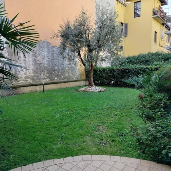 appartamento in vendita a Desenzano del Garda