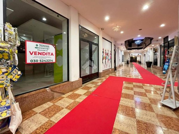 ufficio in vendita a Desenzano del Garda