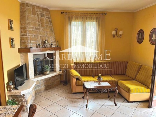 casa indipendente in vendita a Desenzano del Garda