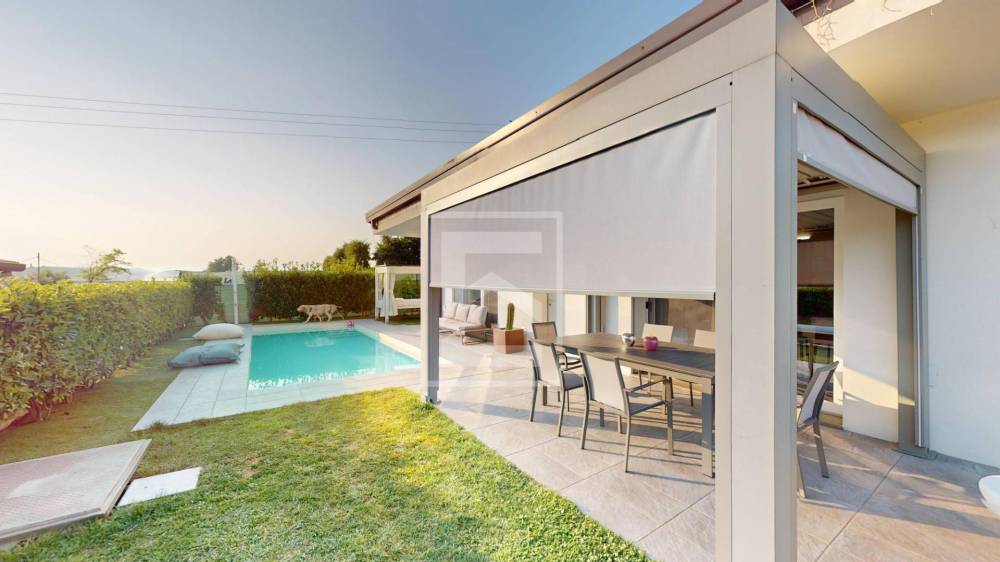 casa indipendente in vendita a Desenzano del Garda in zona San Pietro