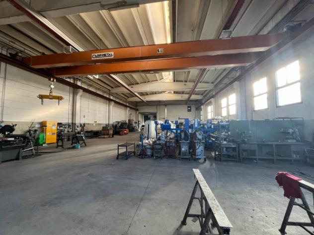 locale commerciale in vendita a Desenzano del Garda