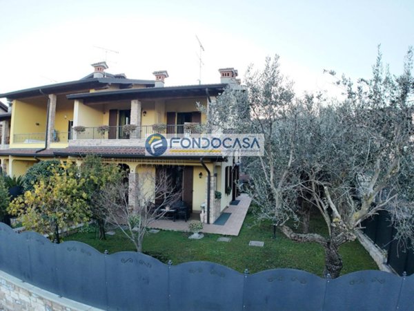 casa indipendente in vendita a Desenzano del Garda