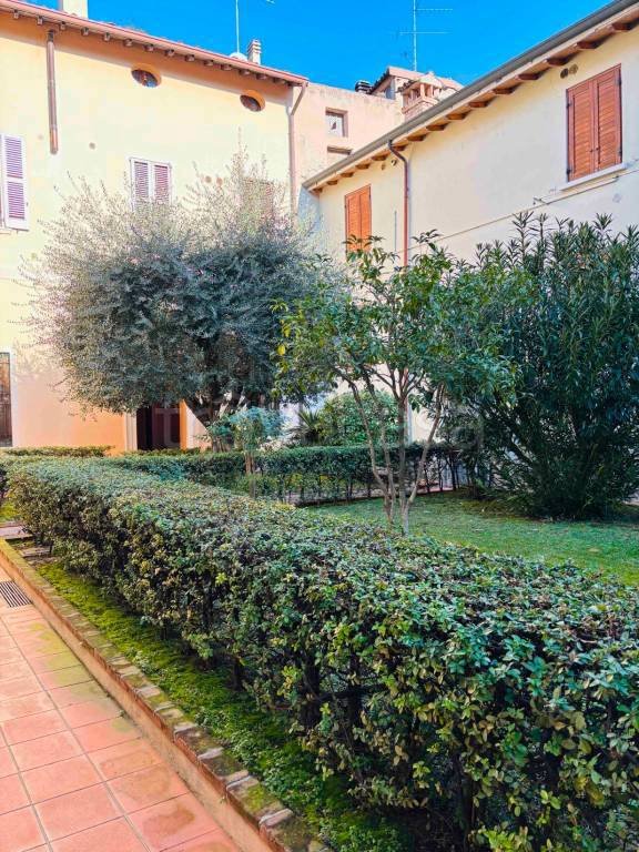 appartamento in vendita a Desenzano del Garda