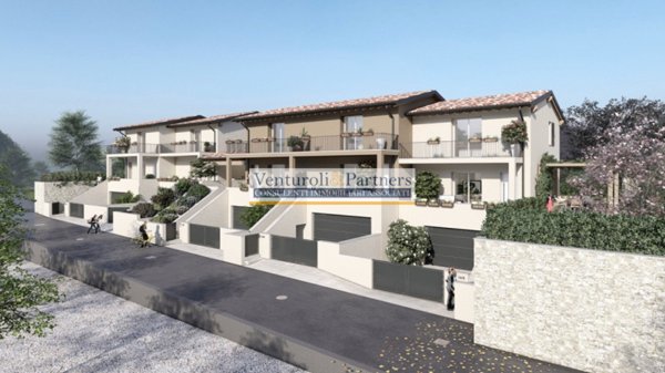 casa indipendente in vendita a Desenzano del Garda