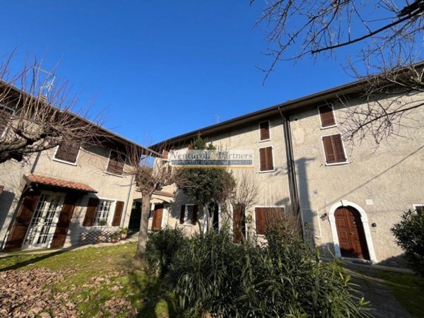 appartamento in vendita a Desenzano del Garda