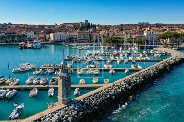 appartamento in vendita a Desenzano del Garda