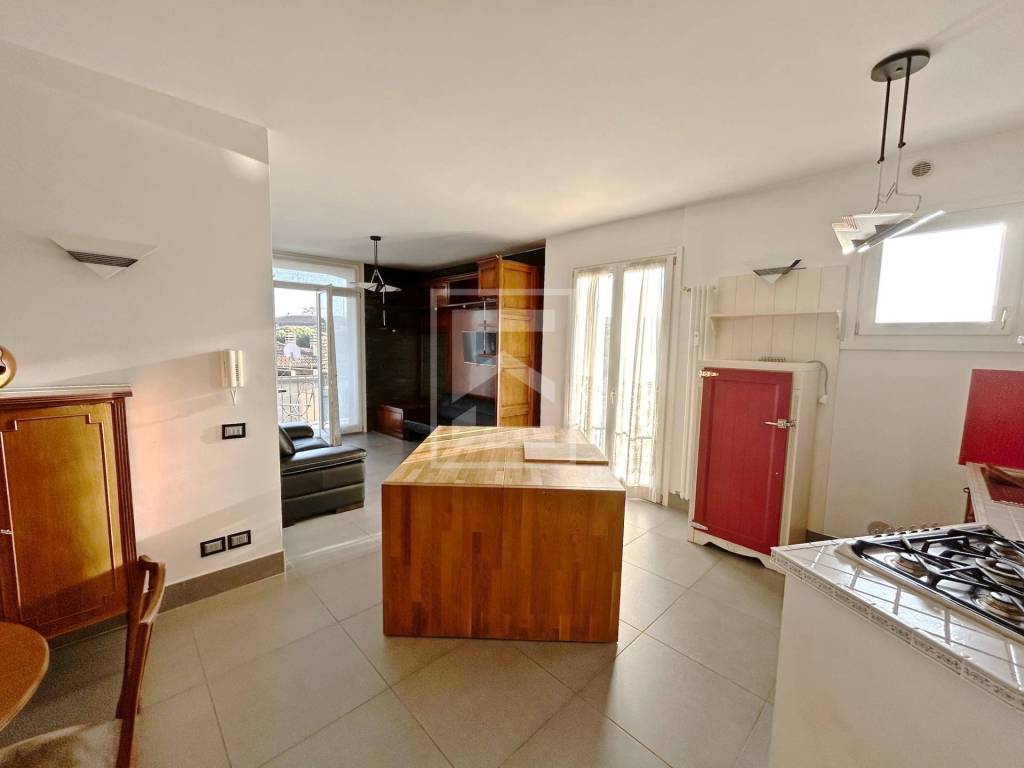 appartamento in vendita a Desenzano del Garda