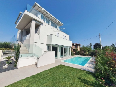 casa indipendente in vendita a Desenzano del Garda