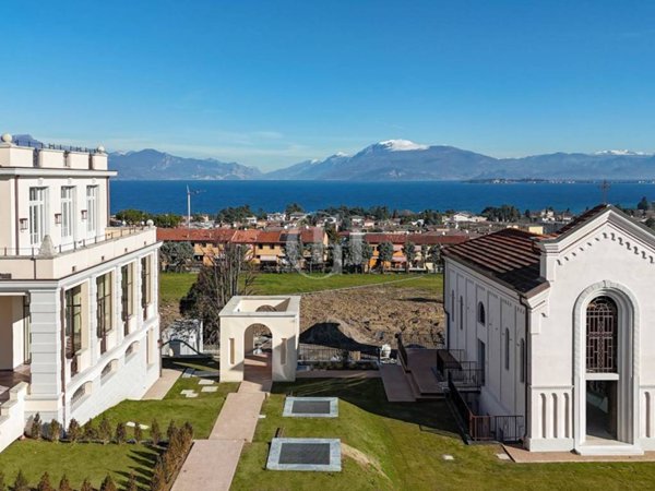 appartamento in vendita a Desenzano del Garda
